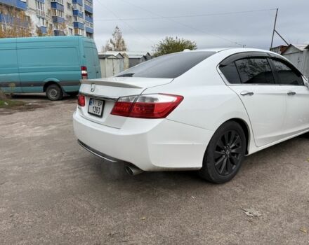 Білий Хонда Аккорд, об'ємом двигуна 2.4 л та пробігом 200 тис. км за 11300 $, фото 4 на Automoto.ua