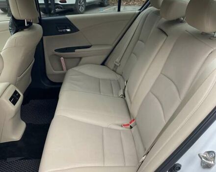 Білий Хонда Аккорд, об'ємом двигуна 2.35 л та пробігом 159 тис. км за 15000 $, фото 9 на Automoto.ua