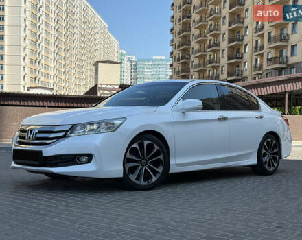 Білий Хонда Аккорд, об'ємом двигуна 2.4 л та пробігом 136 тис. км за 15600 $, фото 10 на Automoto.ua