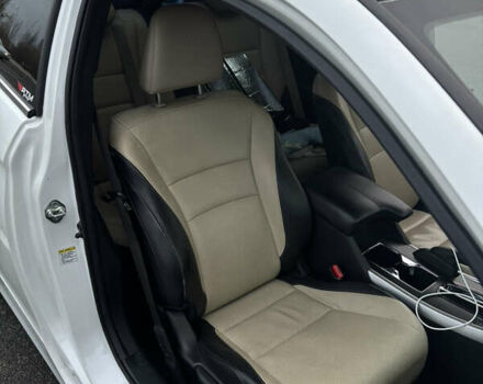 Белый Хонда Аккорд, объемом двигателя 2.36 л и пробегом 180 тыс. км за 13000 $, фото 47 на Automoto.ua