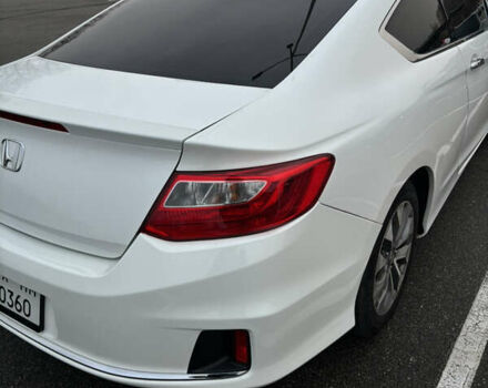 Белый Хонда Аккорд, объемом двигателя 2.36 л и пробегом 180 тыс. км за 13000 $, фото 16 на Automoto.ua