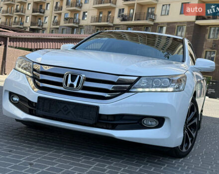 Білий Хонда Аккорд, об'ємом двигуна 2.4 л та пробігом 136 тис. км за 15999 $, фото 20 на Automoto.ua