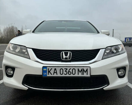 Белый Хонда Аккорд, объемом двигателя 2.36 л и пробегом 180 тыс. км за 13000 $, фото 10 на Automoto.ua