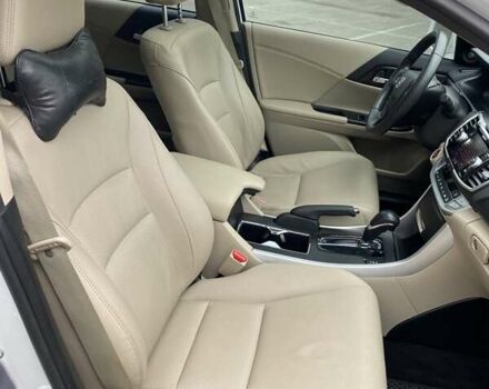 Білий Хонда Аккорд, об'ємом двигуна 2.35 л та пробігом 159 тис. км за 15000 $, фото 15 на Automoto.ua