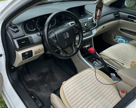 Белый Хонда Аккорд, объемом двигателя 2.36 л и пробегом 115 тыс. км за 12600 $, фото 8 на Automoto.ua