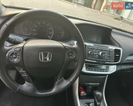 Белый Хонда Аккорд, объемом двигателя 2.4 л и пробегом 146 тыс. км за 12750 $, фото 14 на Automoto.ua