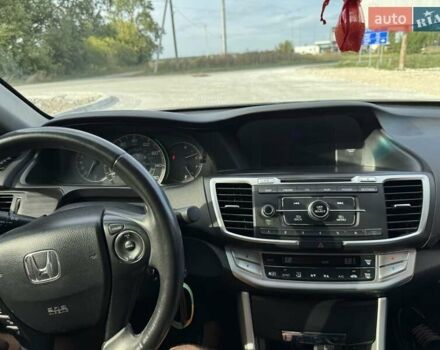 Білий Хонда Аккорд, об'ємом двигуна 2.4 л та пробігом 128 тис. км за 11500 $, фото 14 на Automoto.ua