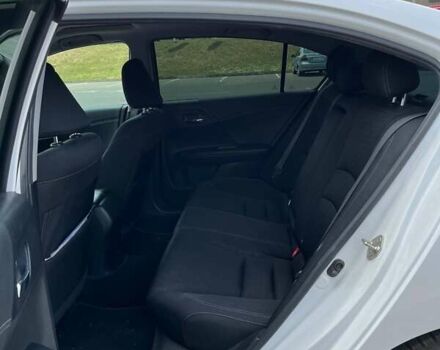 Белый Хонда Аккорд, объемом двигателя 2.36 л и пробегом 108 тыс. км за 11000 $, фото 7 на Automoto.ua