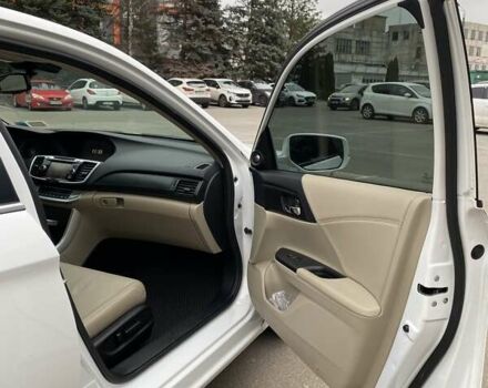 Білий Хонда Аккорд, об'ємом двигуна 2.35 л та пробігом 159 тис. км за 15000 $, фото 18 на Automoto.ua