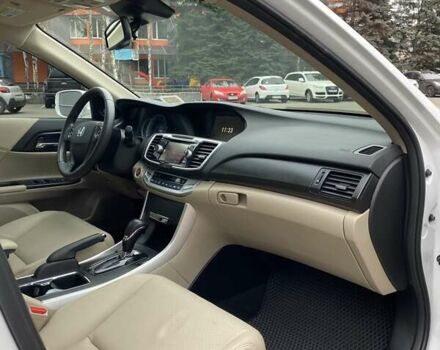 Білий Хонда Аккорд, об'ємом двигуна 2.35 л та пробігом 159 тис. км за 15000 $, фото 20 на Automoto.ua