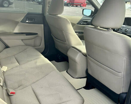 Белый Хонда Аккорд, объемом двигателя 2.36 л и пробегом 190 тыс. км за 11000 $, фото 14 на Automoto.ua