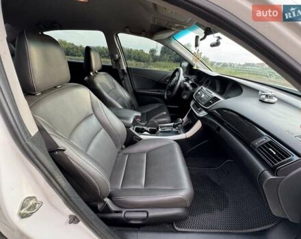 Білий Хонда Аккорд, об'ємом двигуна 2.4 л та пробігом 128 тис. км за 11500 $, фото 17 на Automoto.ua