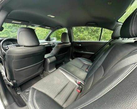 Белый Хонда Аккорд, объемом двигателя 2.4 л и пробегом 70 тыс. км за 9000 $, фото 11 на Automoto.ua