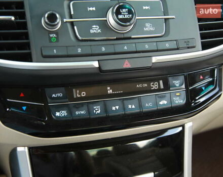 Білий Хонда Аккорд, об'ємом двигуна 2 л та пробігом 94 тис. км за 15900 $, фото 16 на Automoto.ua