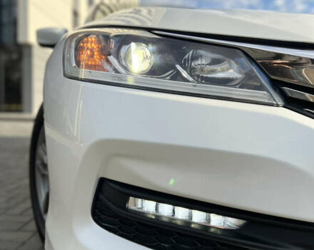 Белый Хонда Аккорд, объемом двигателя 2.4 л и пробегом 150 тыс. км за 12700 $, фото 12 на Automoto.ua