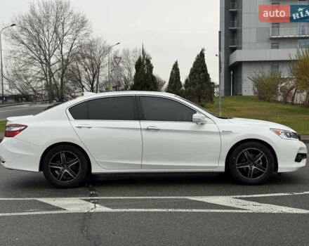 Белый Хонда Аккорд, объемом двигателя 2 л и пробегом 259 тыс. км за 14300 $, фото 6 на Automoto.ua