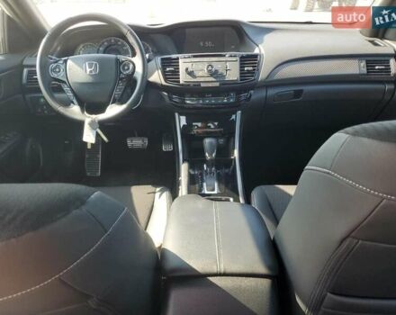 Білий Хонда Аккорд, об'ємом двигуна 2.35 л та пробігом 33 тис. км за 2600 $, фото 7 на Automoto.ua