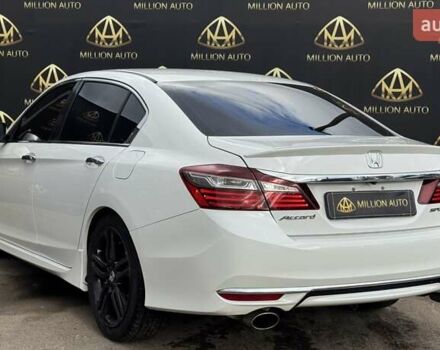 Белый Хонда Аккорд, объемом двигателя 2.36 л и пробегом 141 тыс. км за 13200 $, фото 7 на Automoto.ua