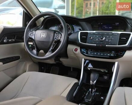 Білий Хонда Аккорд, об'ємом двигуна 2 л та пробігом 94 тис. км за 15900 $, фото 8 на Automoto.ua