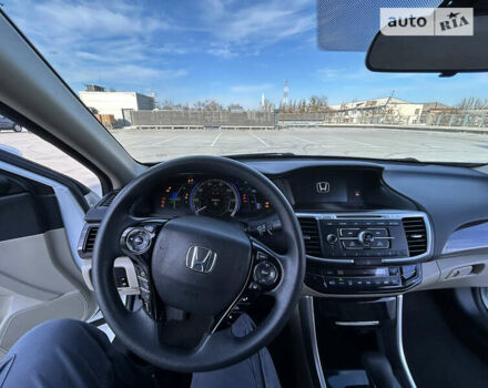 Белый Хонда Аккорд, объемом двигателя 2 л и пробегом 110 тыс. км за 15990 $, фото 8 на Automoto.ua