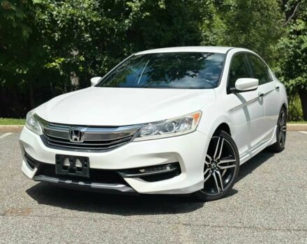 Белый Хонда Аккорд, объемом двигателя 2.4 л и пробегом 70 тыс. км за 9000 $, фото 2 на Automoto.ua