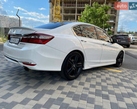 Белый Хонда Аккорд, объемом двигателя 2.36 л и пробегом 171 тыс. км за 10900 $, фото 8 на Automoto.ua