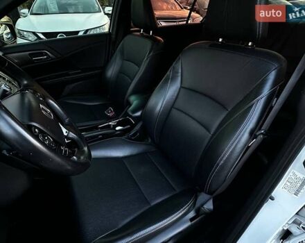 Белый Хонда Аккорд, объемом двигателя 2.36 л и пробегом 10 тыс. км за 15800 $, фото 11 на Automoto.ua