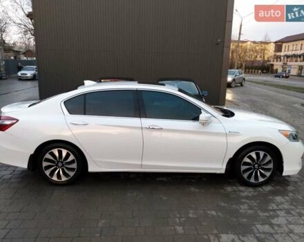 Белый Хонда Аккорд, объемом двигателя 2 л и пробегом 150 тыс. км за 16700 $, фото 3 на Automoto.ua