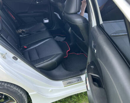 Белый Хонда Аккорд, объемом двигателя 2.4 л и пробегом 175 тыс. км за 13900 $, фото 29 на Automoto.ua