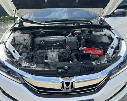 Белый Хонда Аккорд, объемом двигателя 2.4 л и пробегом 175 тыс. км за 13900 $, фото 19 на Automoto.ua