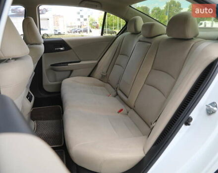 Білий Хонда Аккорд, об'ємом двигуна 2 л та пробігом 94 тис. км за 15900 $, фото 5 на Automoto.ua