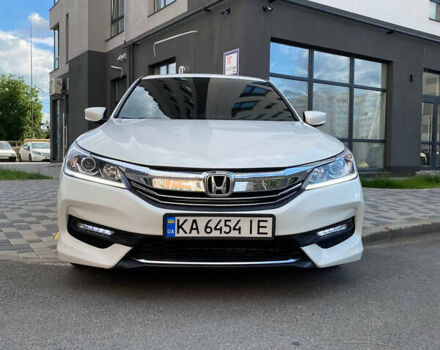 Белый Хонда Аккорд, объемом двигателя 2.36 л и пробегом 171 тыс. км за 10900 $, фото 10 на Automoto.ua