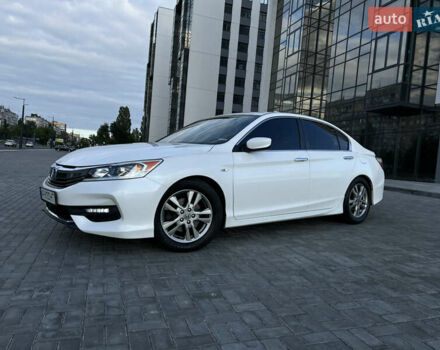 Белый Хонда Аккорд, объемом двигателя 2.4 л и пробегом 150 тыс. км за 12700 $, фото 7 на Automoto.ua