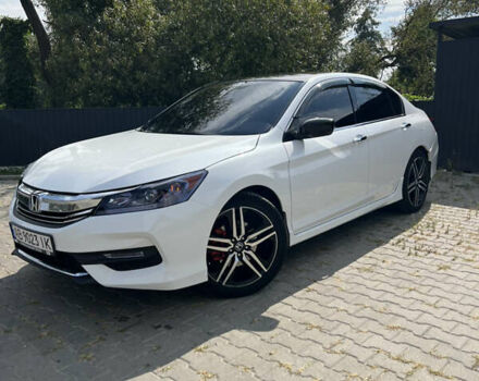 Белый Хонда Аккорд, объемом двигателя 2.4 л и пробегом 175 тыс. км за 13900 $, фото 16 на Automoto.ua