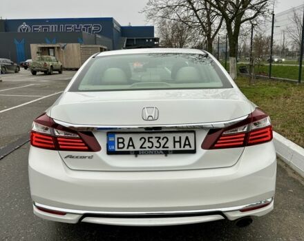 Белый Хонда Аккорд, объемом двигателя 2.4 л и пробегом 187 тыс. км за 12990 $, фото 7 на Automoto.ua