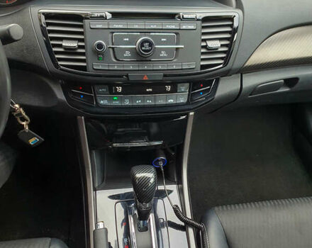 Білий Хонда Аккорд, об'ємом двигуна 2.36 л та пробігом 120 тис. км за 16500 $, фото 5 на Automoto.ua