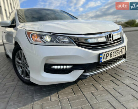 Белый Хонда Аккорд, объемом двигателя 2.4 л и пробегом 150 тыс. км за 12700 $, фото 6 на Automoto.ua