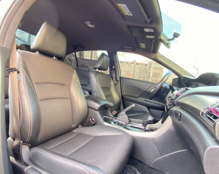 Белый Хонда Аккорд, объемом двигателя 2.36 л и пробегом 171 тыс. км за 10900 $, фото 17 на Automoto.ua