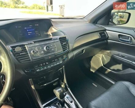 Білий Хонда Аккорд, об'ємом двигуна 2.36 л та пробігом 133 тис. км за 16700 $, фото 12 на Automoto.ua