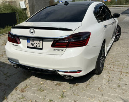 Белый Хонда Аккорд, объемом двигателя 2.4 л и пробегом 175 тыс. км за 13900 $, фото 20 на Automoto.ua