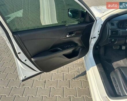 Білий Хонда Аккорд, об'ємом двигуна 2.36 л та пробігом 133 тис. км за 16700 $, фото 17 на Automoto.ua