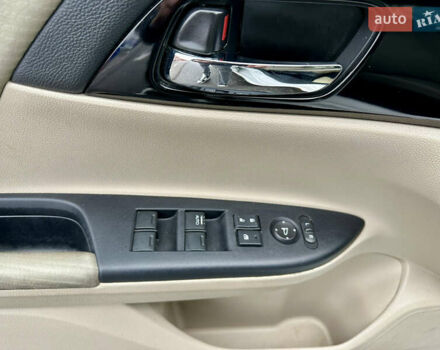 Белый Хонда Аккорд, объемом двигателя 2.35 л и пробегом 187 тыс. км за 12990 $, фото 17 на Automoto.ua