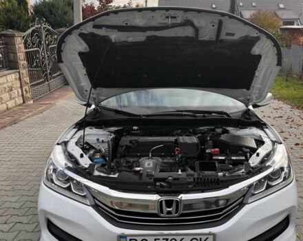 Білий Хонда Аккорд, об'ємом двигуна 2.4 л та пробігом 196 тис. км за 11500 $, фото 19 на Automoto.ua