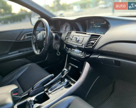 Белый Хонда Аккорд, объемом двигателя 2.4 л и пробегом 150 тыс. км за 12700 $, фото 22 на Automoto.ua