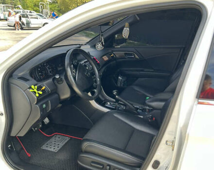 Белый Хонда Аккорд, объемом двигателя 2.4 л и пробегом 175 тыс. км за 13900 $, фото 31 на Automoto.ua