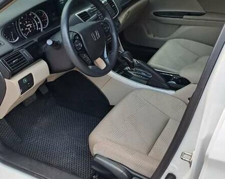 Белый Хонда Аккорд, объемом двигателя 2.4 л и пробегом 80 тыс. км за 16900 $, фото 1 на Automoto.ua