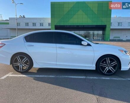 Белый Хонда Аккорд, объемом двигателя 2.36 л и пробегом 135 тыс. км за 15800 $, фото 4 на Automoto.ua