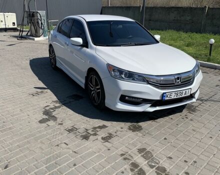 Белый Хонда Аккорд, объемом двигателя 2.4 л и пробегом 150 тыс. км за 14200 $, фото 3 на Automoto.ua