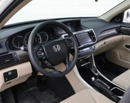 Белый Хонда Аккорд, объемом двигателя 2.4 л и пробегом 78 тыс. км за 5500 $, фото 9 на Automoto.ua