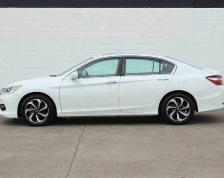 Белый Хонда Аккорд, объемом двигателя 2.4 л и пробегом 78 тыс. км за 5500 $, фото 7 на Automoto.ua